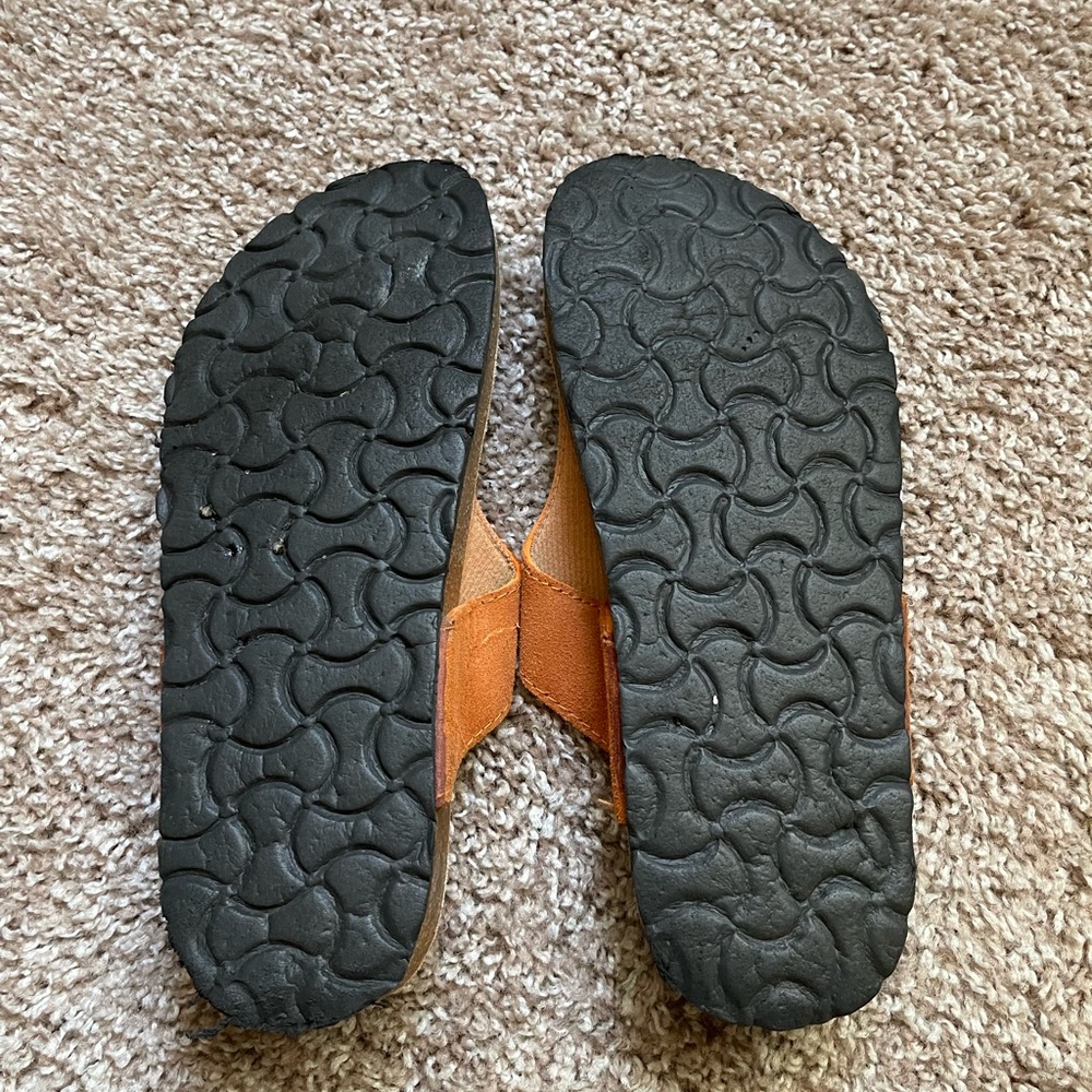 Resort Sandals - Picture 4 of 4